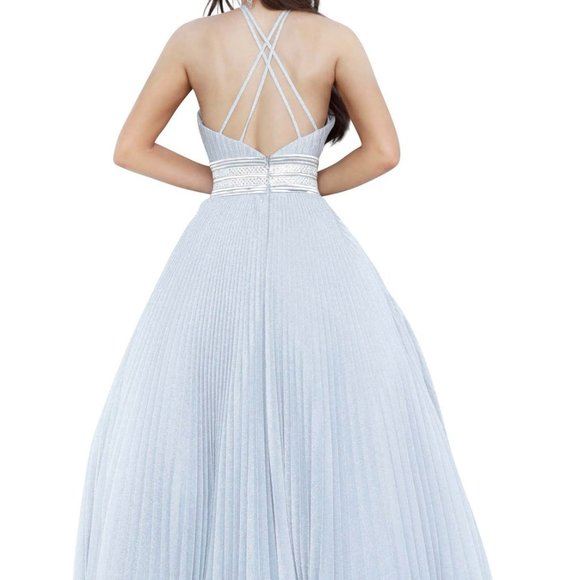 Dress - Picture 2 of 9